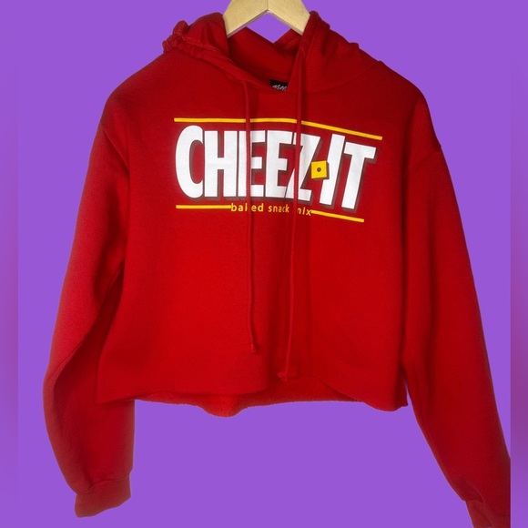 Red Cropped Cheez-It Hoodie Graphic Sweatshirt size Medium - Picture 1 of 8